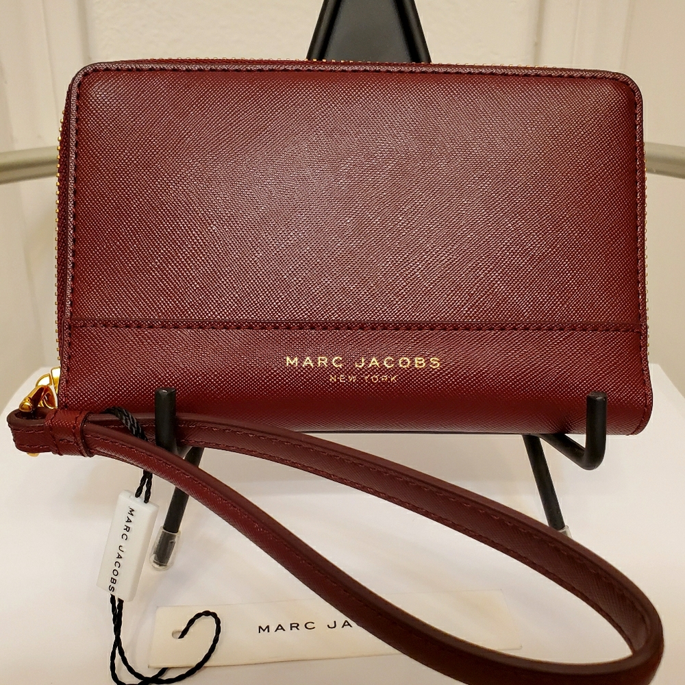 MARC JACOBS NWT Maroon Leather Wallet Wristlet